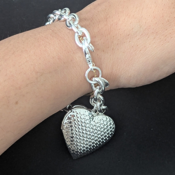 Sterling Silver Heart Locket Charm Bracelet Adjustable 925 Picture - Picture 6 of 6